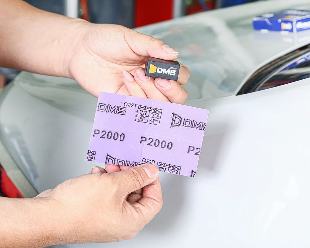 Welke korrelgrootte moet u kiezen voor het schuren van autolak? Een handleiding voor het gebruik van P80–P2000-schuurpapier